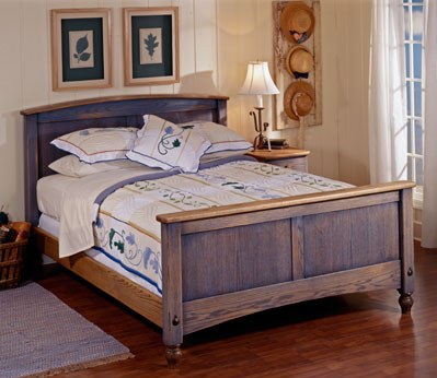Dreamland takes on a whole new look with this solid-oak queen-size bed ...